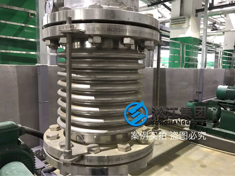 不锈钢波纹补偿器化工厂光谱仪检测现场